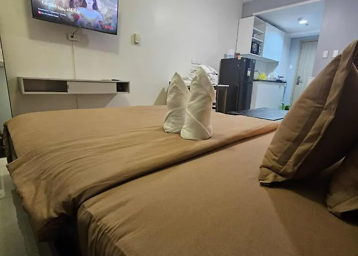 Shore Residences Moa Marc's Place *