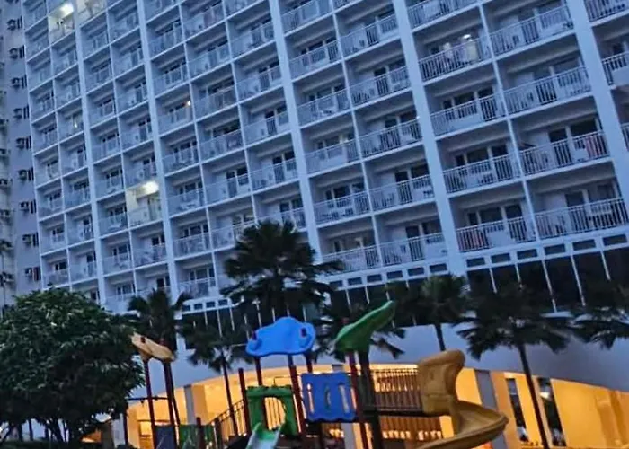 Shore Residences Moa Marc's Place *