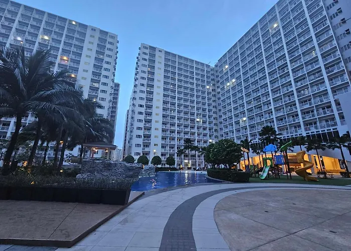 Apartment Shore Residences Moa Marc's Place